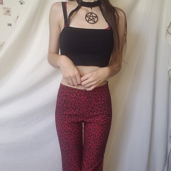 90s Red Cheatah Fitted Flare Pants - Picture 5 of 16